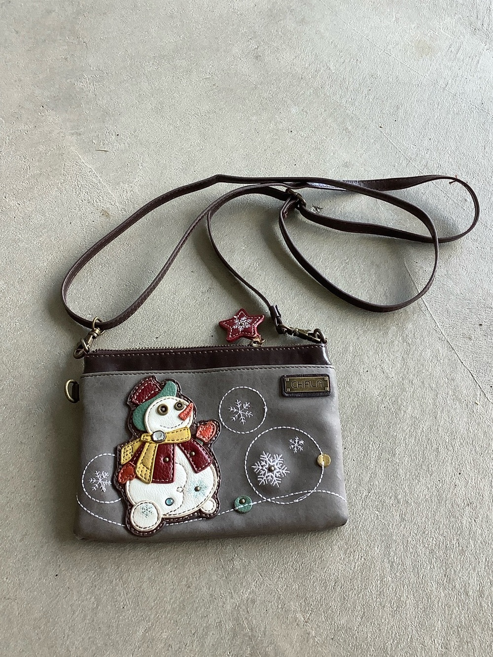 Chala snowman crossbody bag